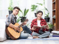 Musik, Film, dan Gadget Baru Jadi Obrolan Anak Muda